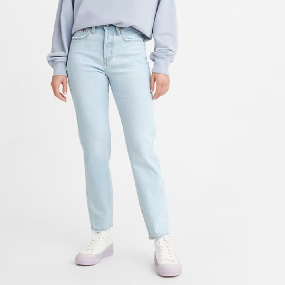 Levi's Wedgie Icon Fit Button Fly Ankle Jeans Samba Setup Light Wash, 27